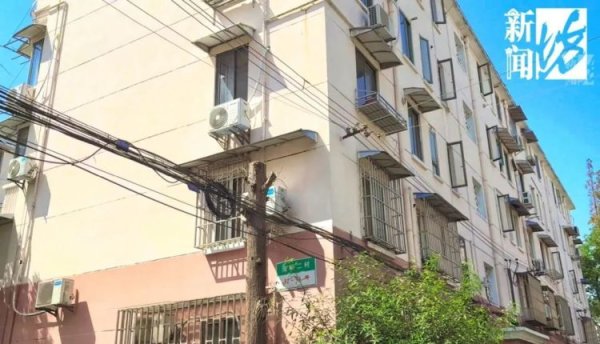 热丰网 “汗毛竖起来了”！上海女子卧室墙上惊现3个洞，正对着床……“隔壁邻居干的”