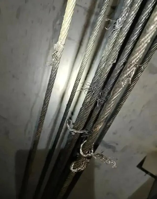 双悦网 2人切割小区23部电梯钢绳，有啥法律后果？律师解读
